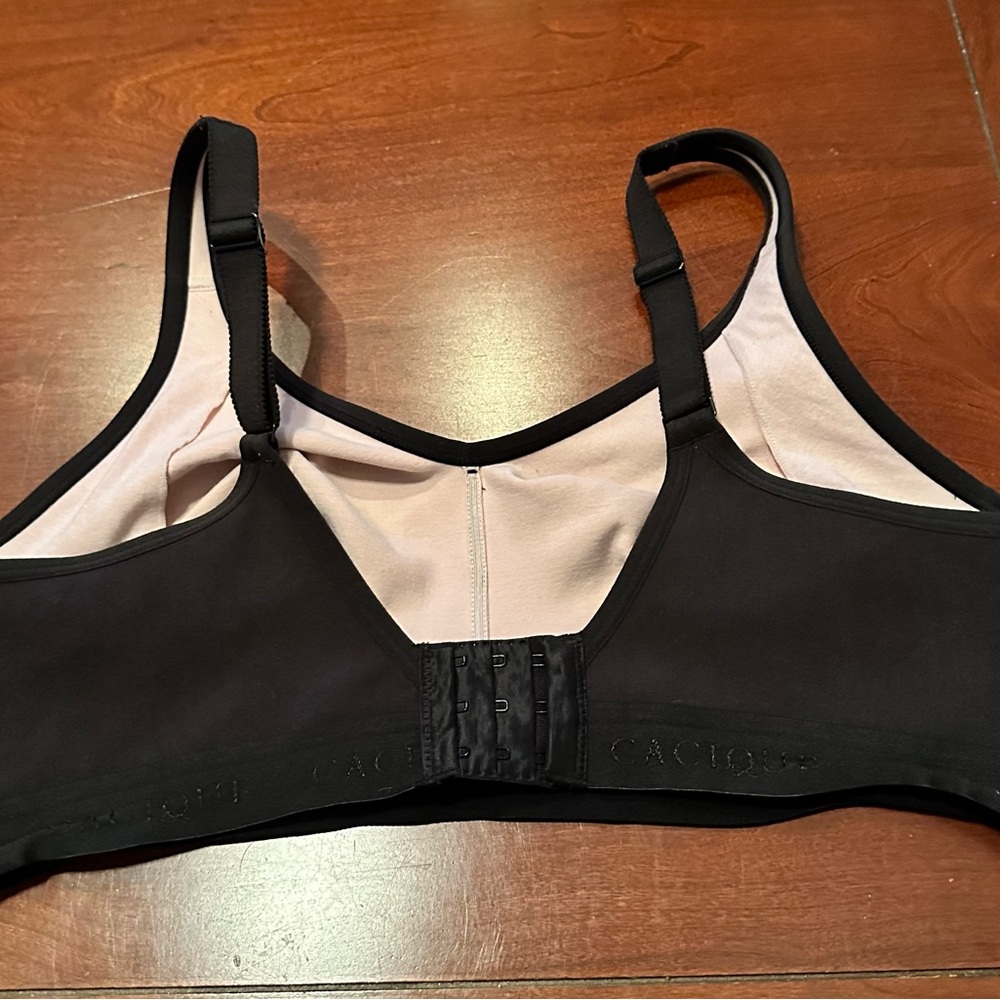 42C Cacique Sheer Black Polka Dot Bra. Excellent condition. - Picture 2 of 3